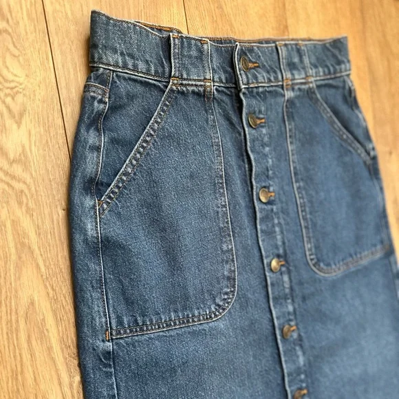 FRAME Modern Pocket Midi Denim Skirt | October Wash | Size 27 | Button Front - Picture 6 of 15